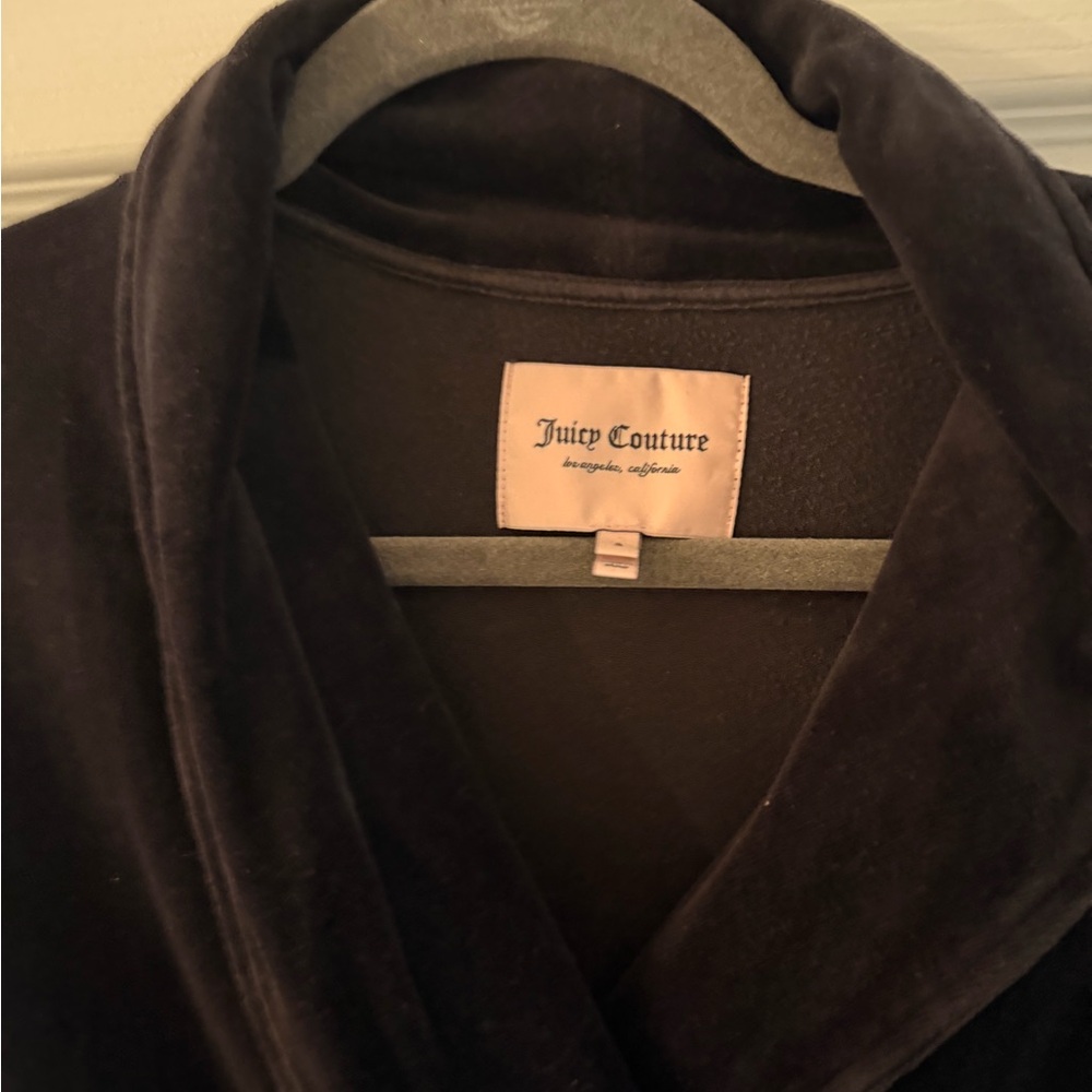 Juicy Couture Black robe with Ruffle Sleeves - Picture 4 of 7